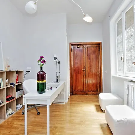 Romagnosi 20 Bed & Breakfast *